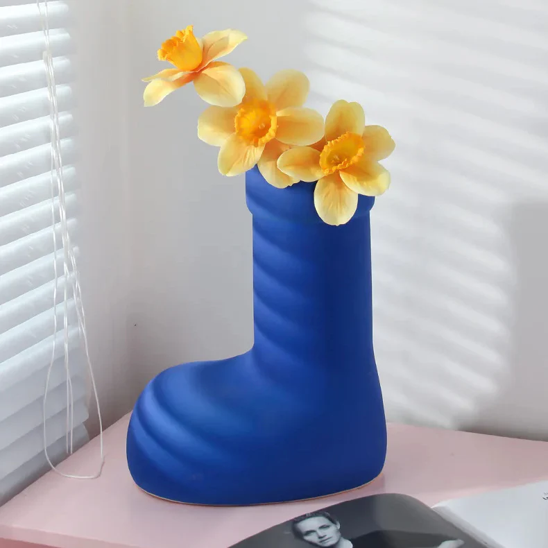 Ankle Boots Vase - Image 3
