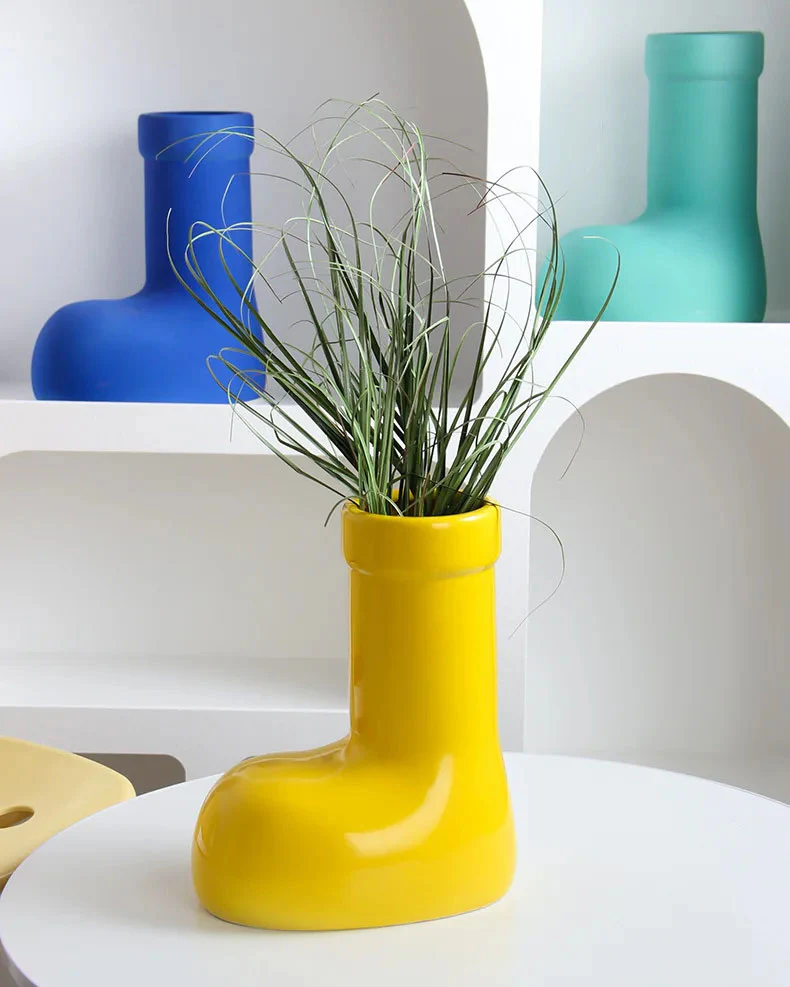 Ankle Boots Vase - Image 4