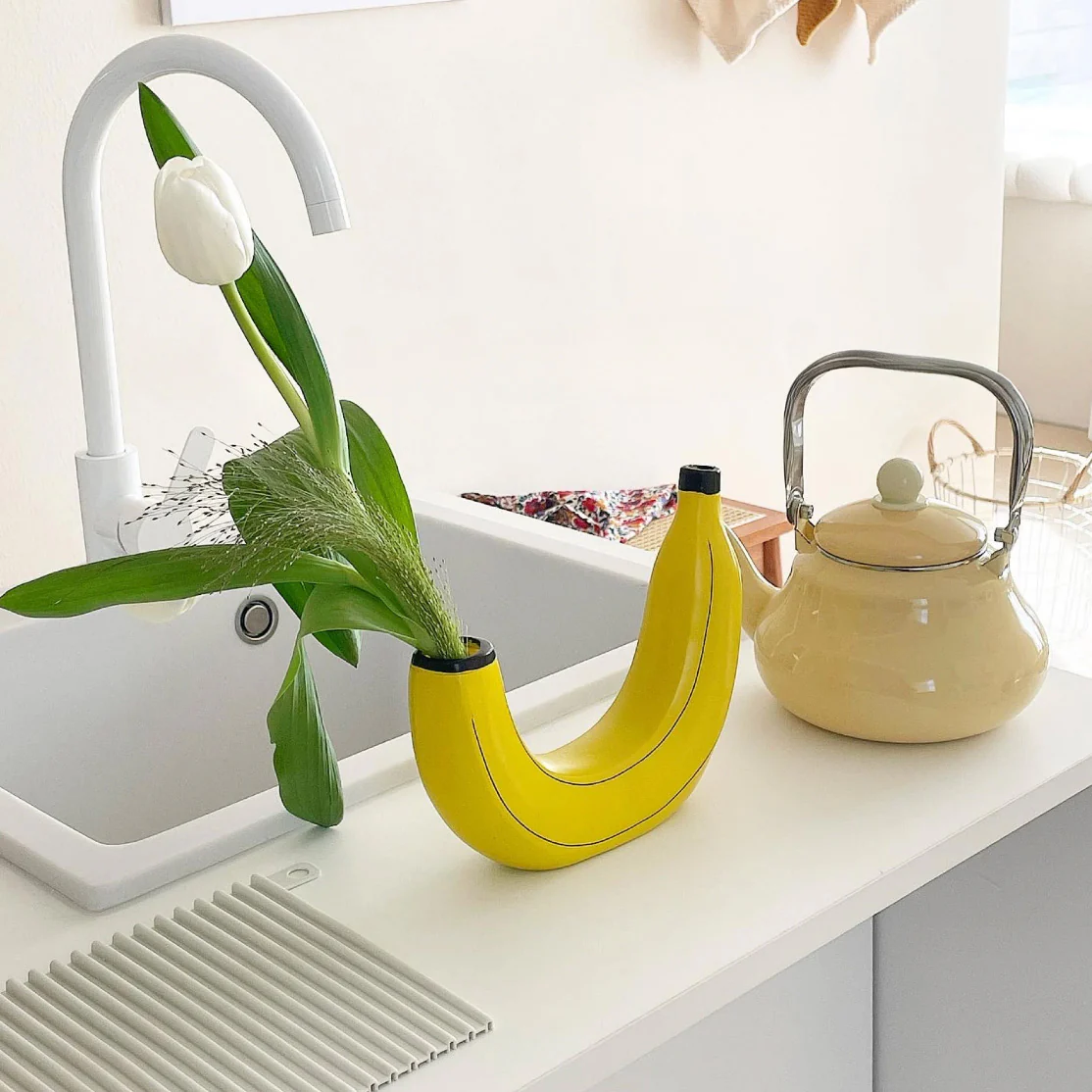 Banana Vase - Image 3