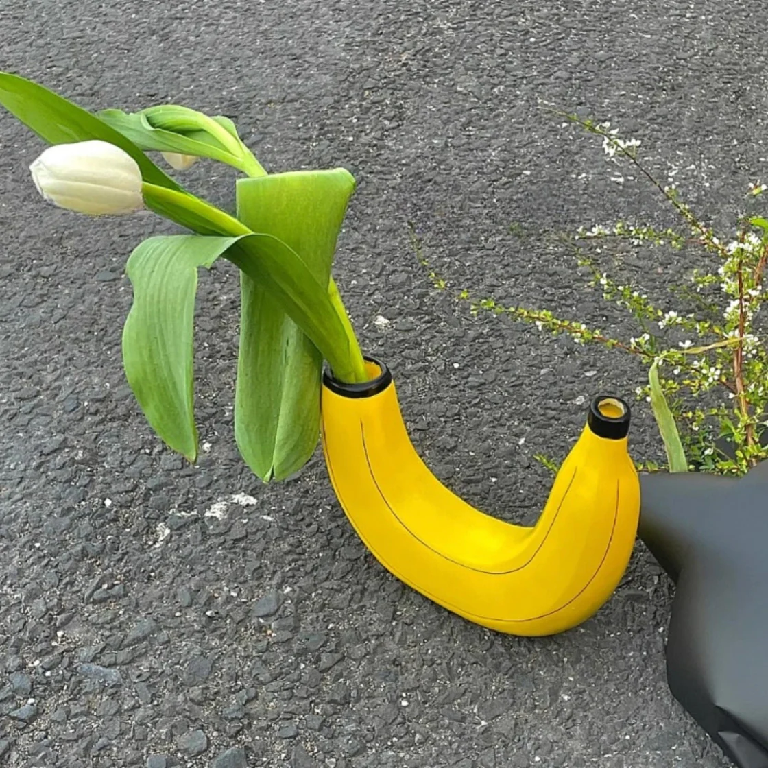 Banana Vase - Image 5