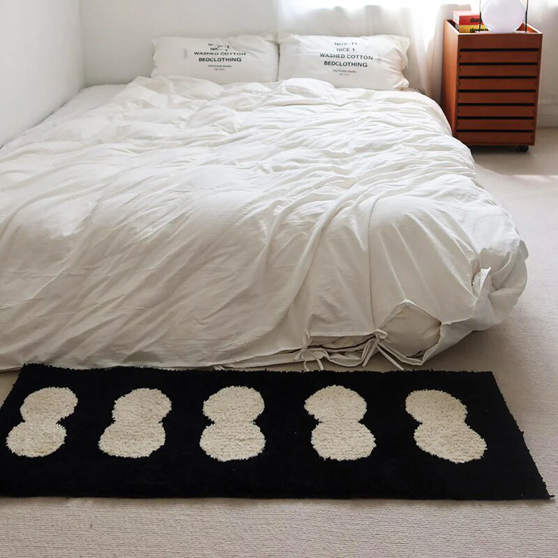 Black & White Abstract Narrow Rug - Image 7