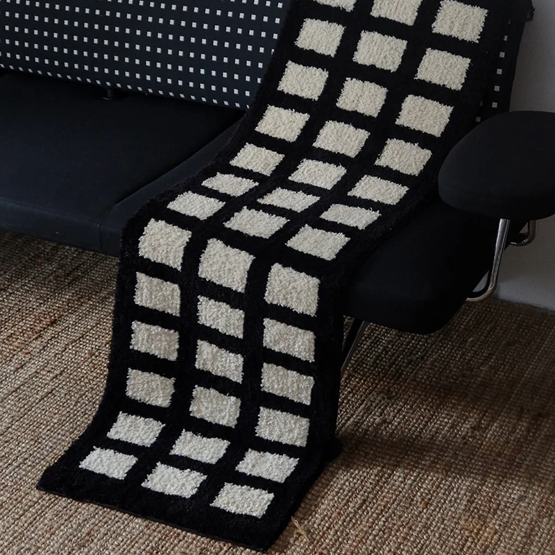 Black & White Grid Rug - Image 3