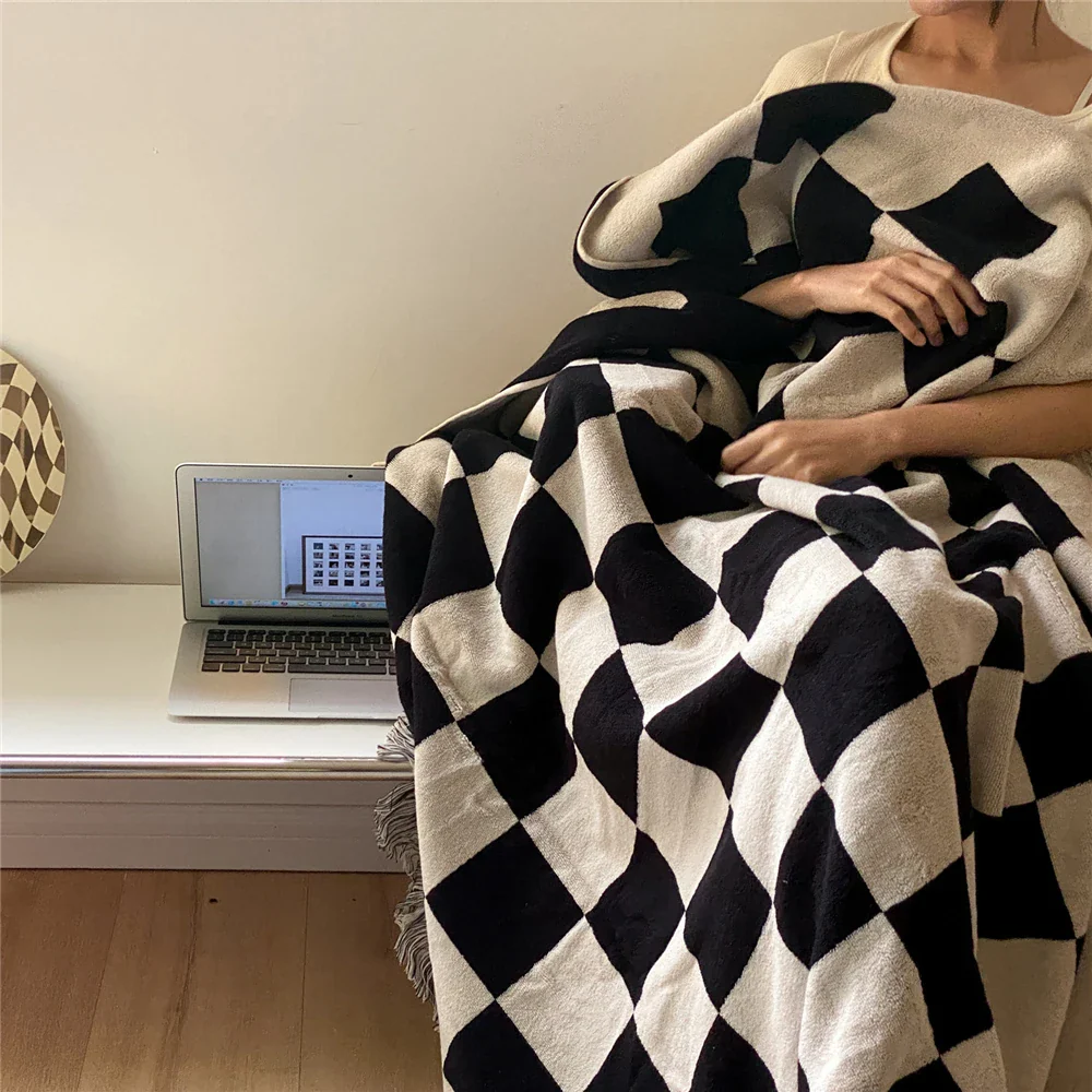 Checkered Single Layer Blanket - Image 5