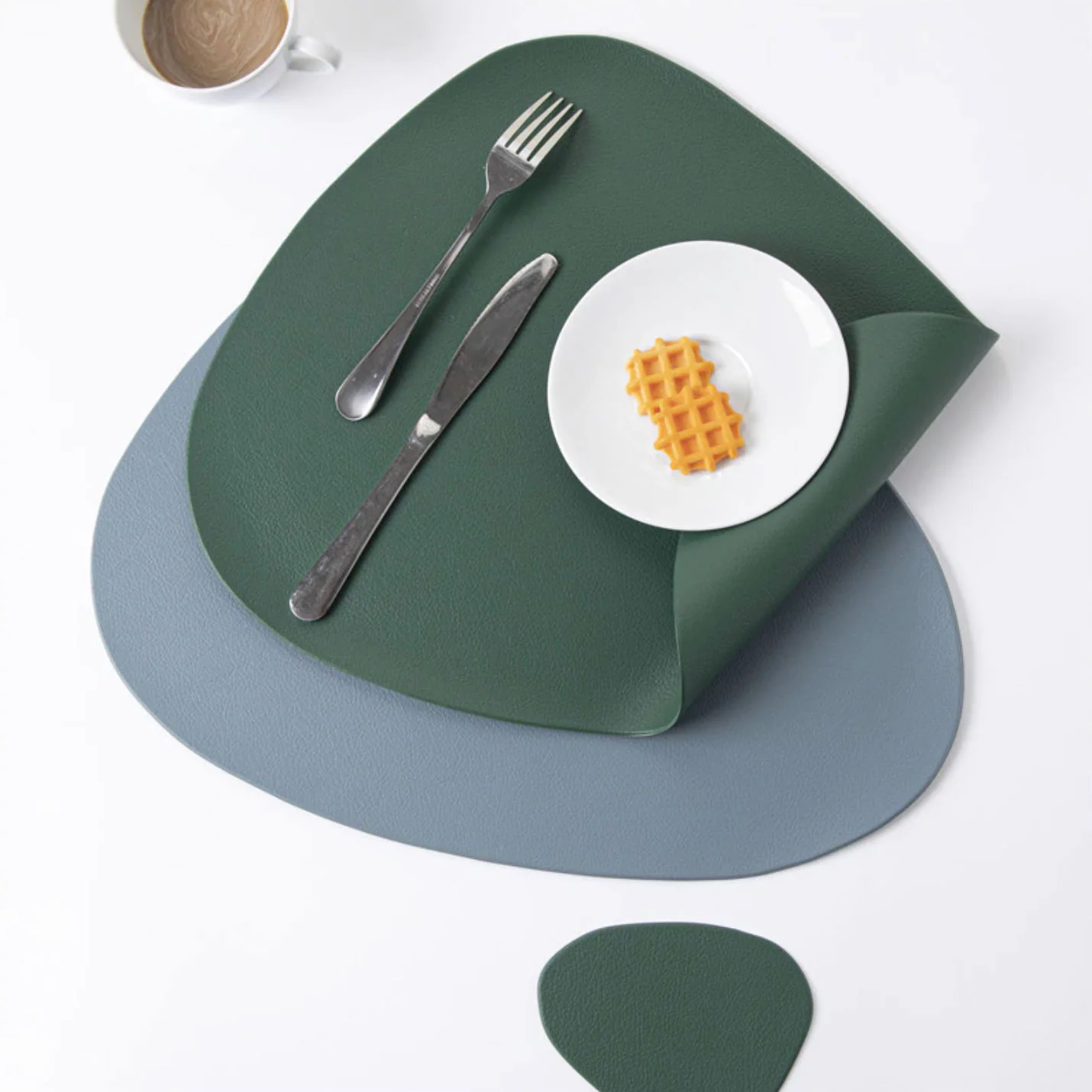 Colorful Pebble Placemat Set - Image 4