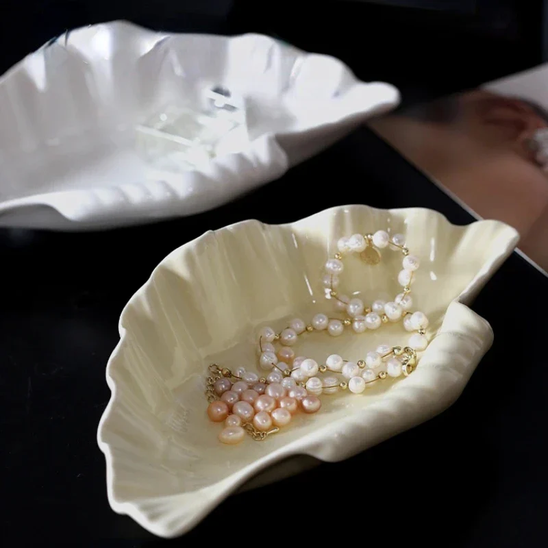 Cream Ceramic Shell Plate - Image 4