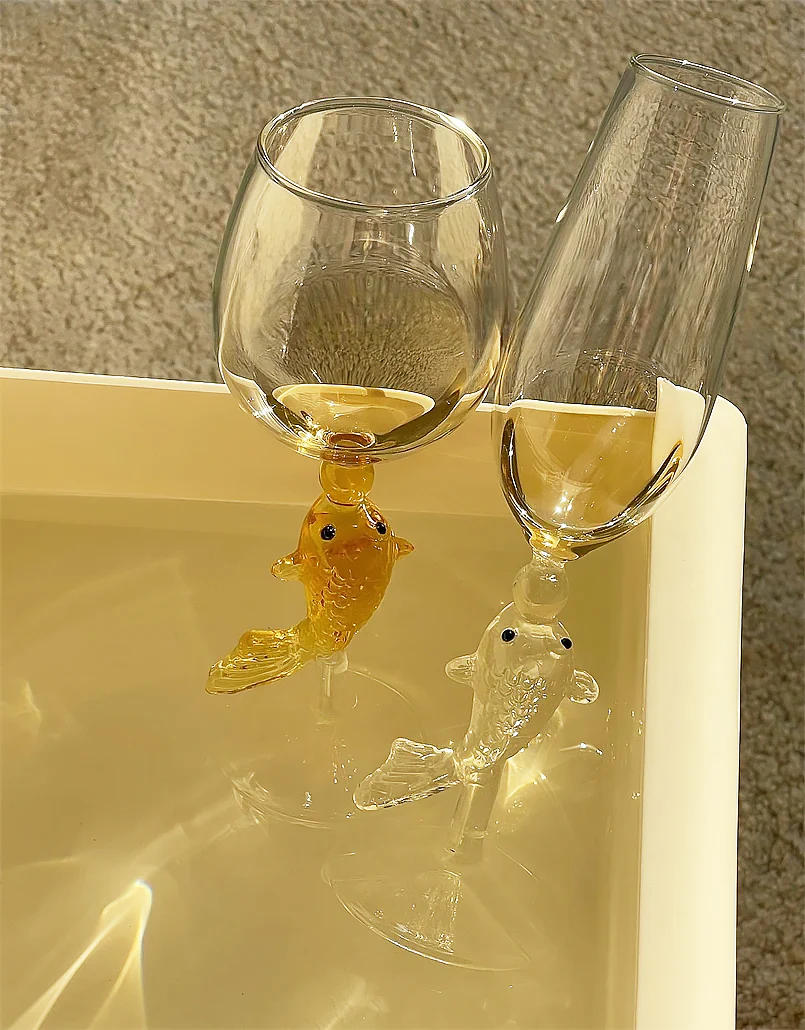 Creative New Year Goldfish Handle Wine Glass - Image 11