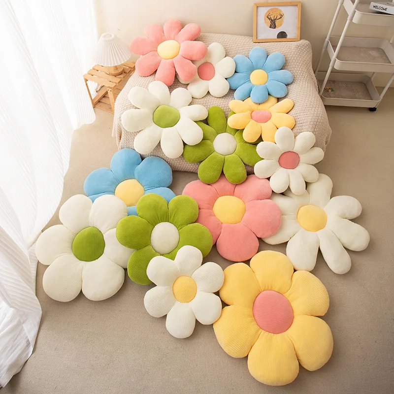 Daisy Plush Cushion