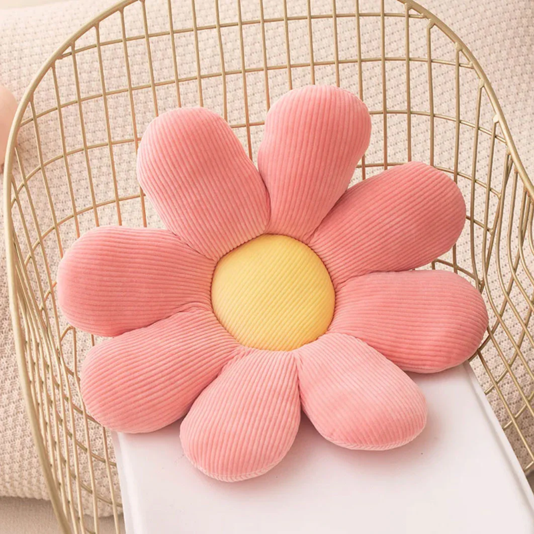 Daisy Plush Cushion - Image 8