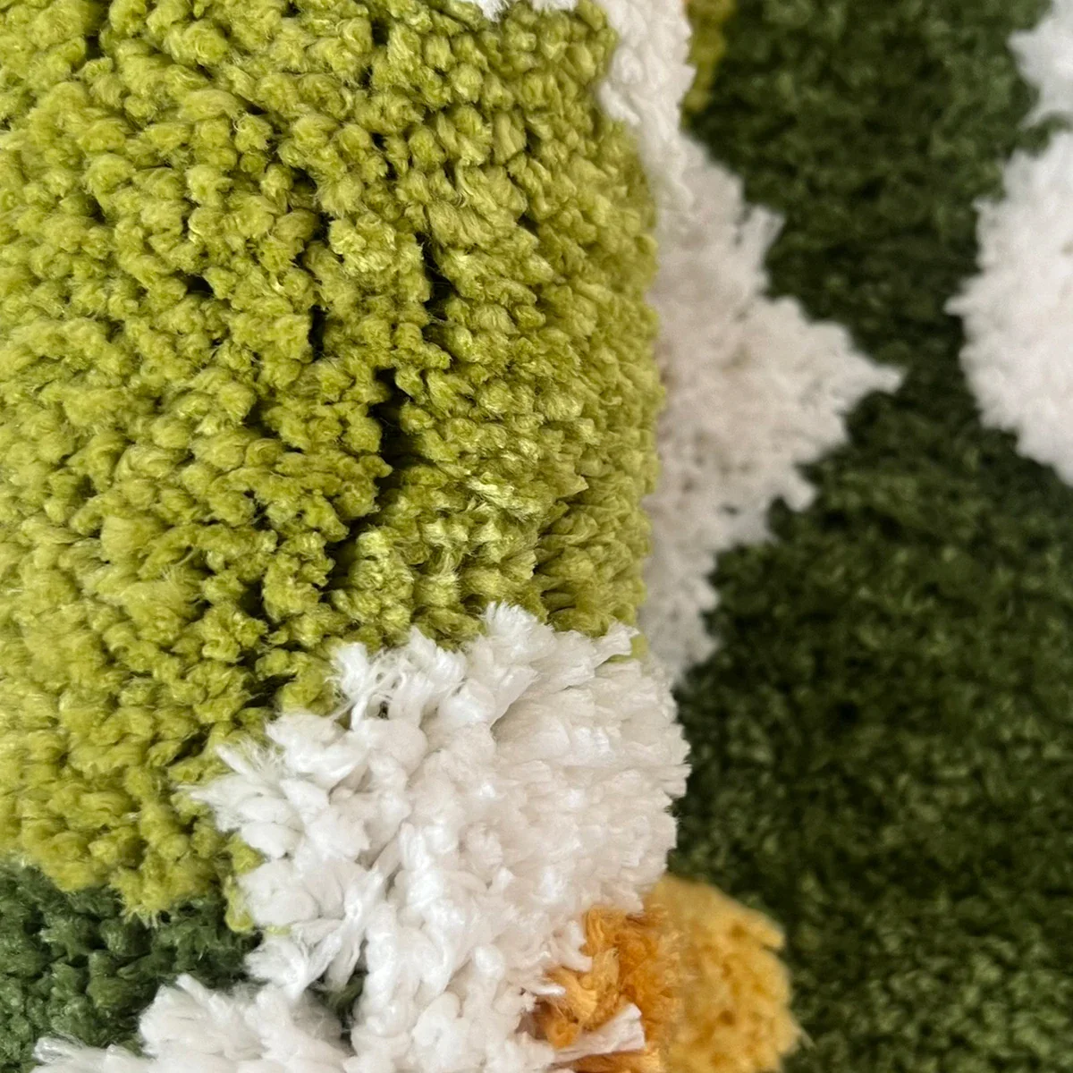 Daisy Tufting Moss Bathroom Mat - Image 4