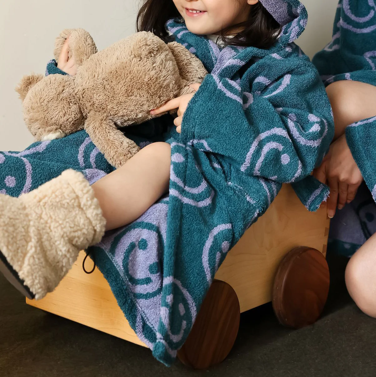 Double-sided Smiley Bath Gown - Image 6