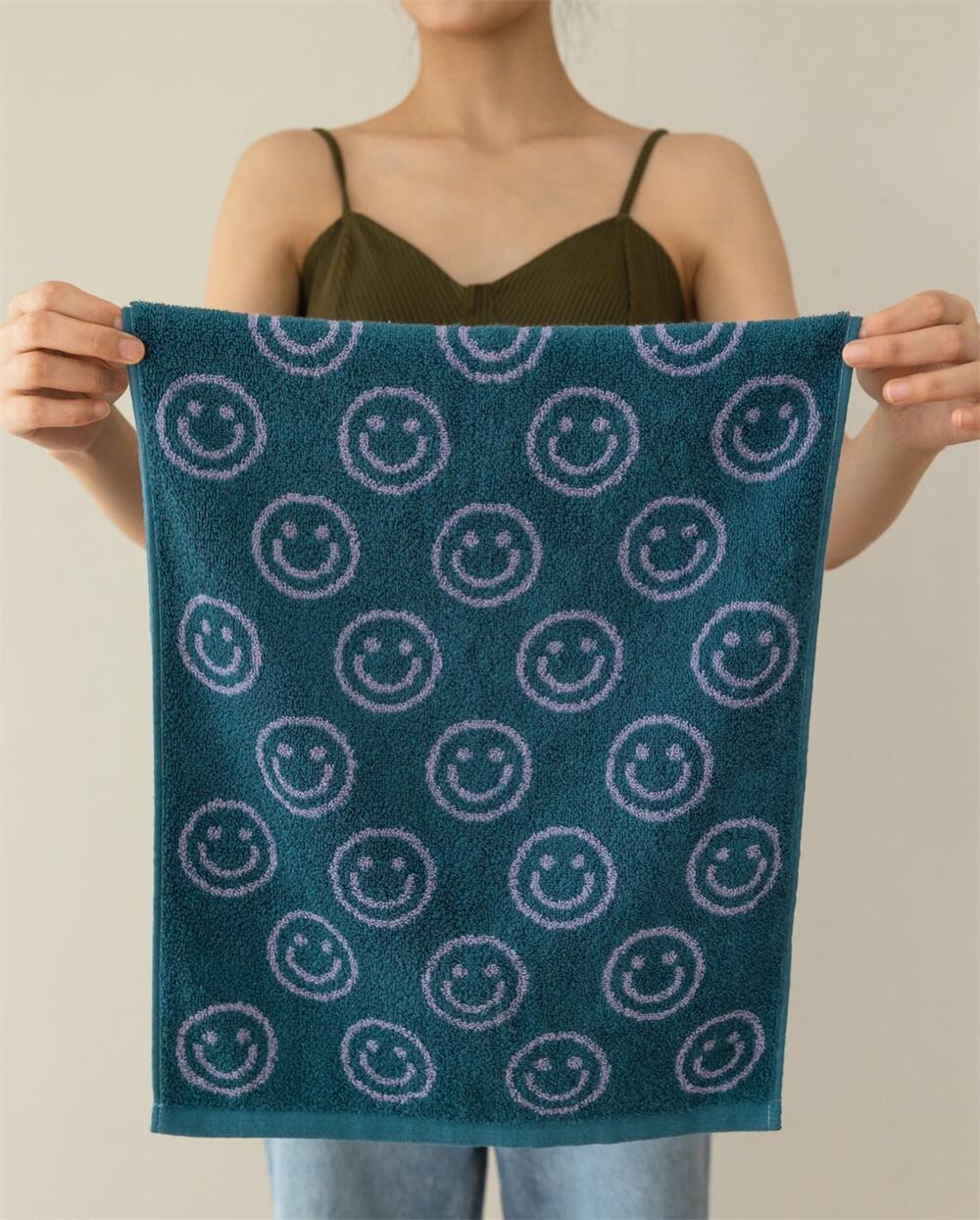 Double-sided Smiley Towel - Image 5