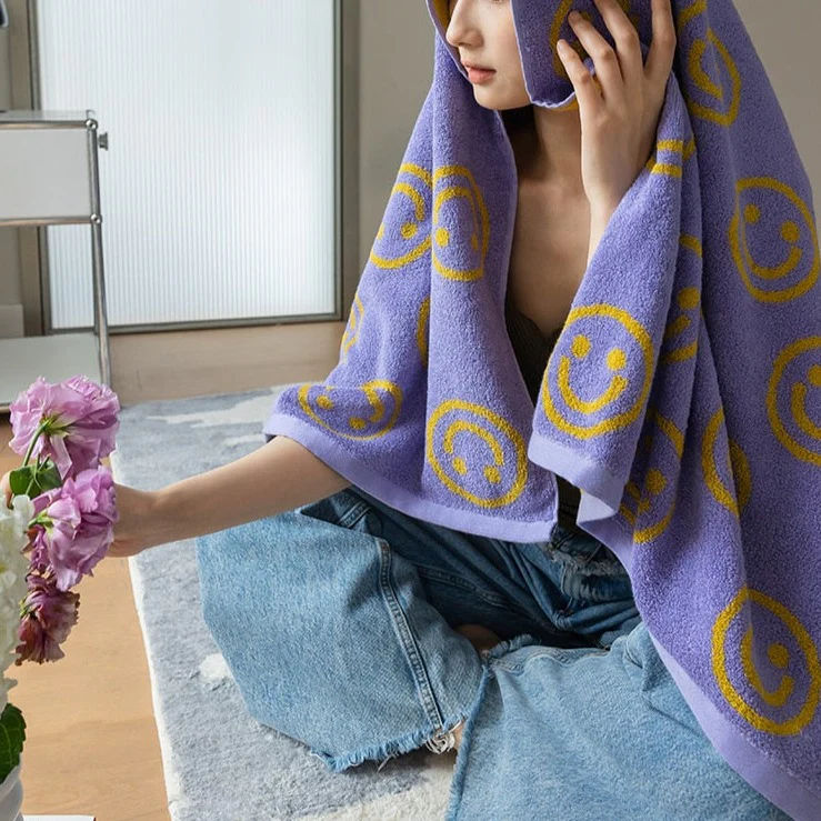 Double-sided Smiley Towel - Image 7