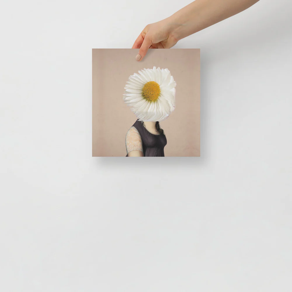 Girl With Daisy - Image 4