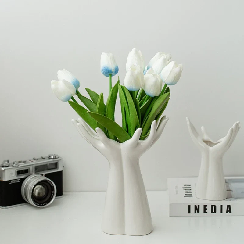 Hand Bouquet - Image 3