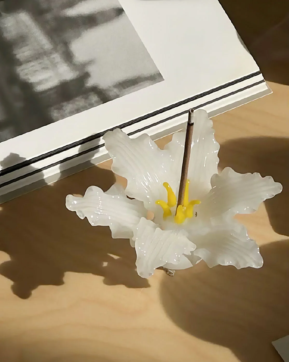 Handmade 3D Glass Ceramic Lily Incense Holder - Image 5