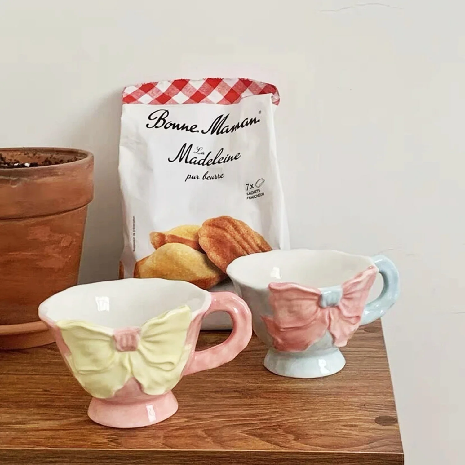 Handmade Bow Mug - Image 8