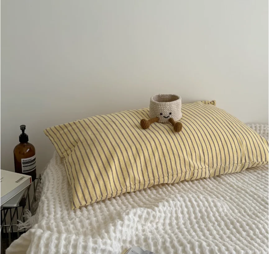Modern Simple Striped Pillowcase - Image 10