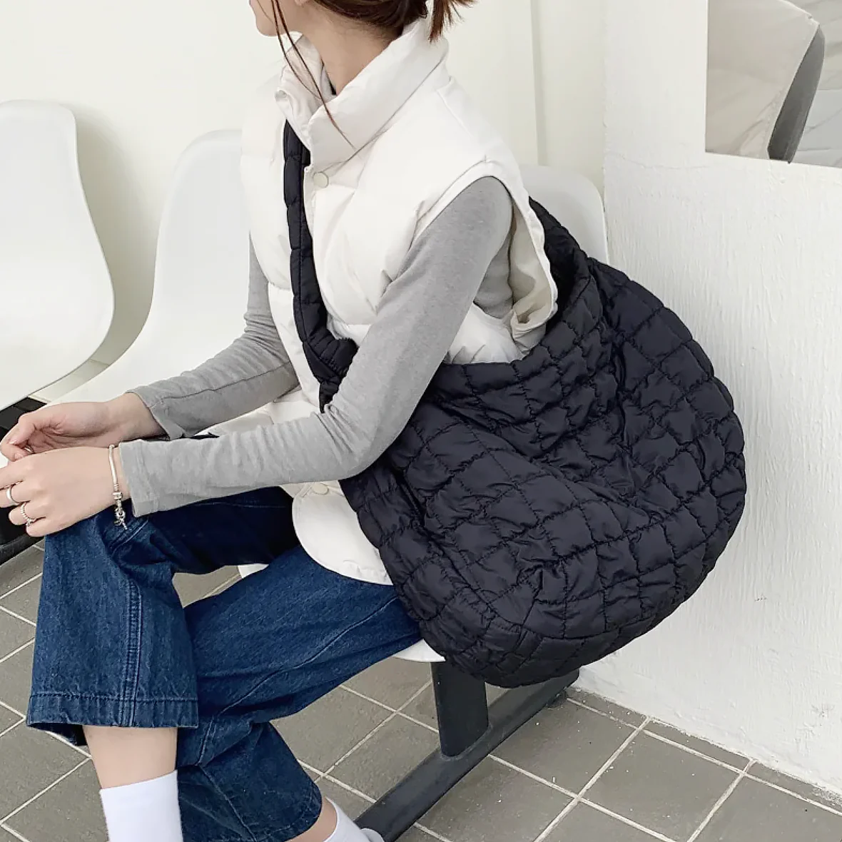 Puff Cross Quilt X-Large Shoulder Bag - Image 10