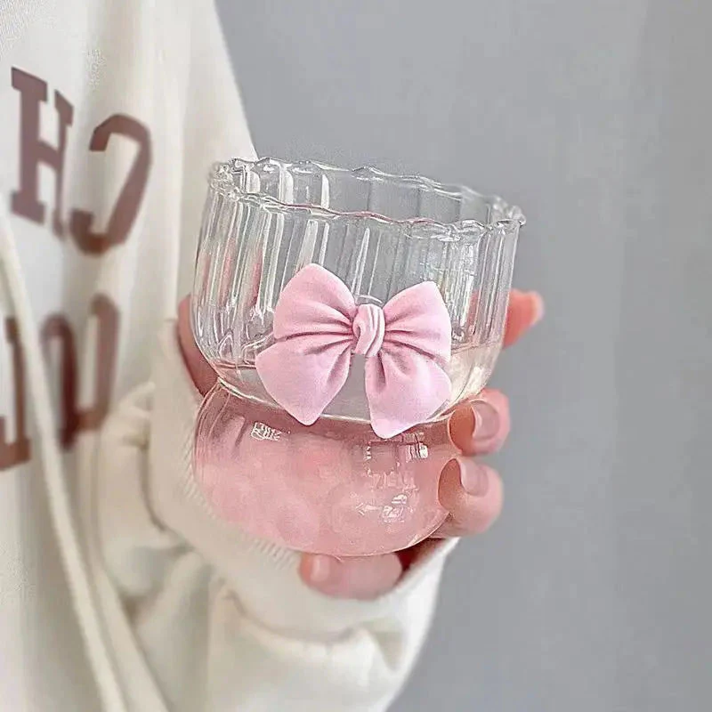 Ribbed Bow Cup