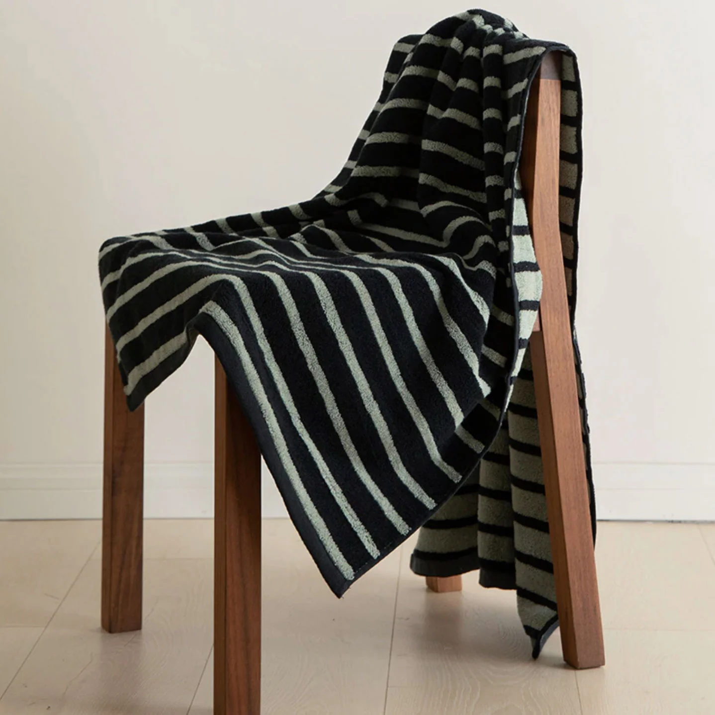 Stripe Towel - Image 10