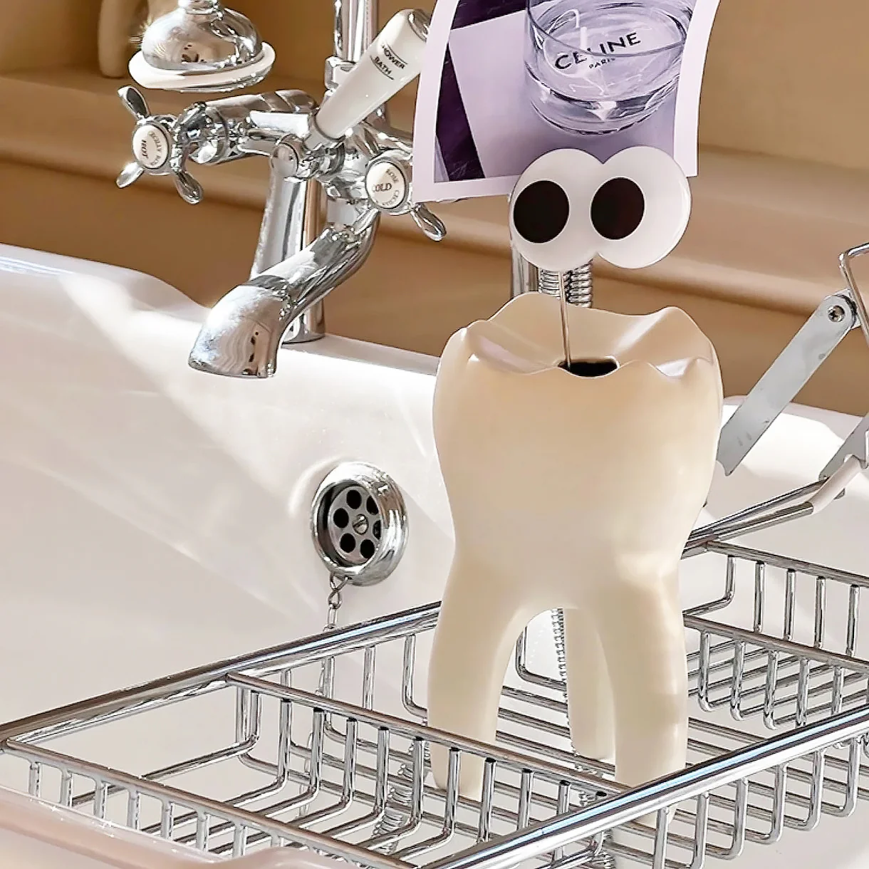 Teeth Vase - Image 3