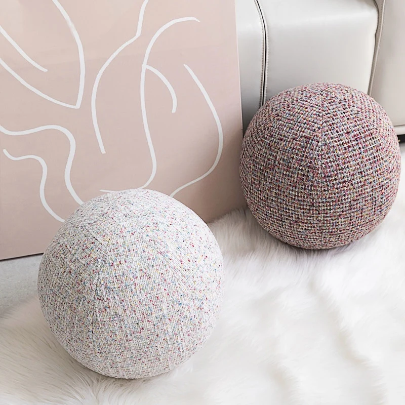 Tweed Globe Cushion - Image 3