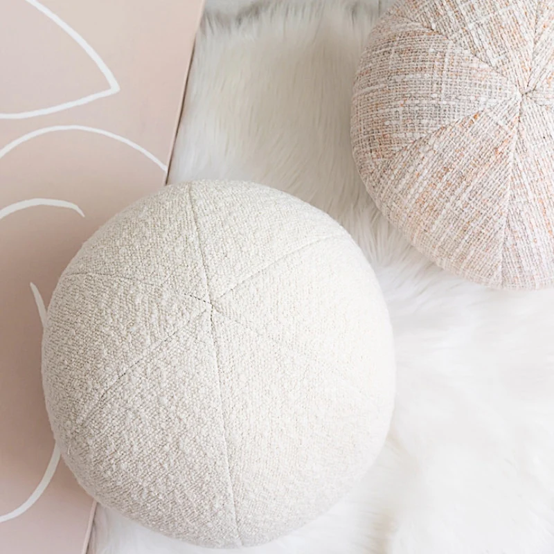 Tweed Globe Cushion - Image 4