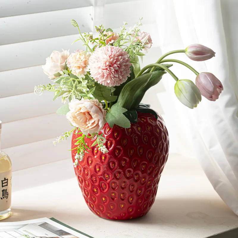Ugly Strawberry Vase - Image 4