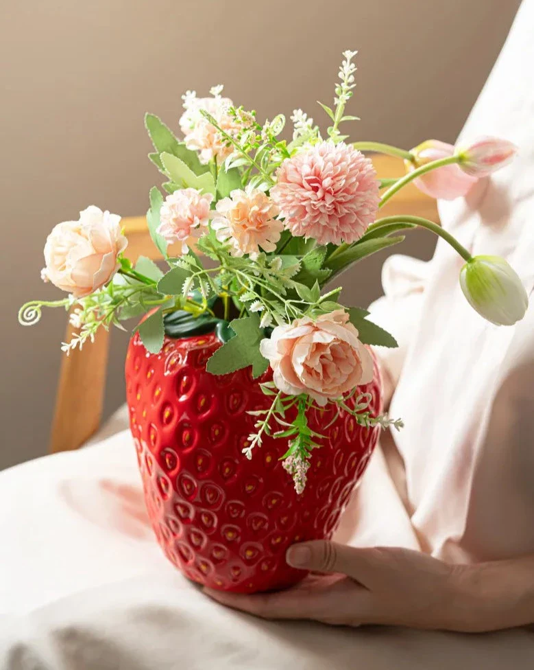 Ugly Strawberry Vase - Image 5