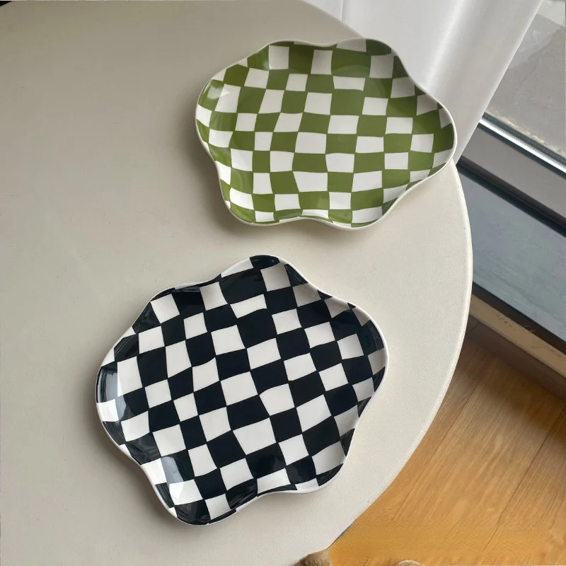 Wavy Edge Checkerboard Tray - Black, Green - Image 3