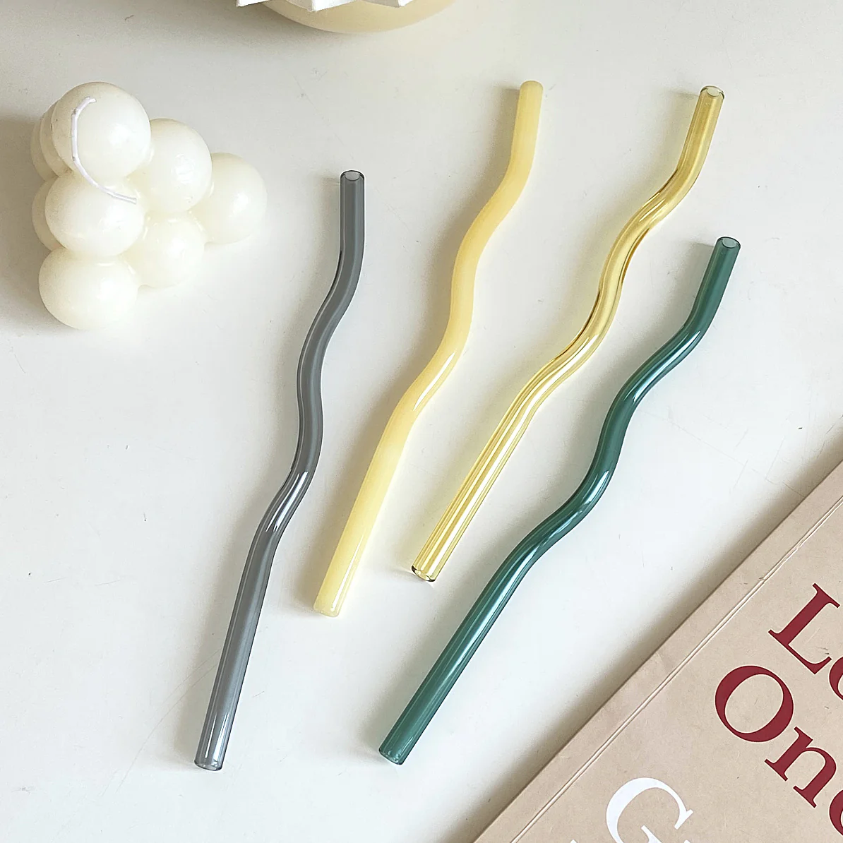 Wavy Glass Straw - Image 3