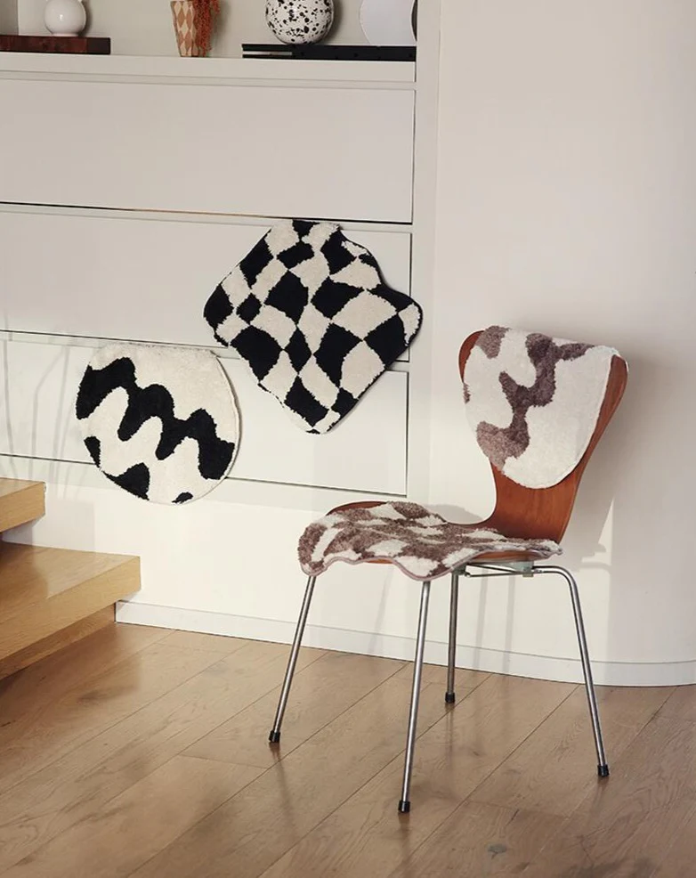 Wavy Grid Seat Cushion - Image 10