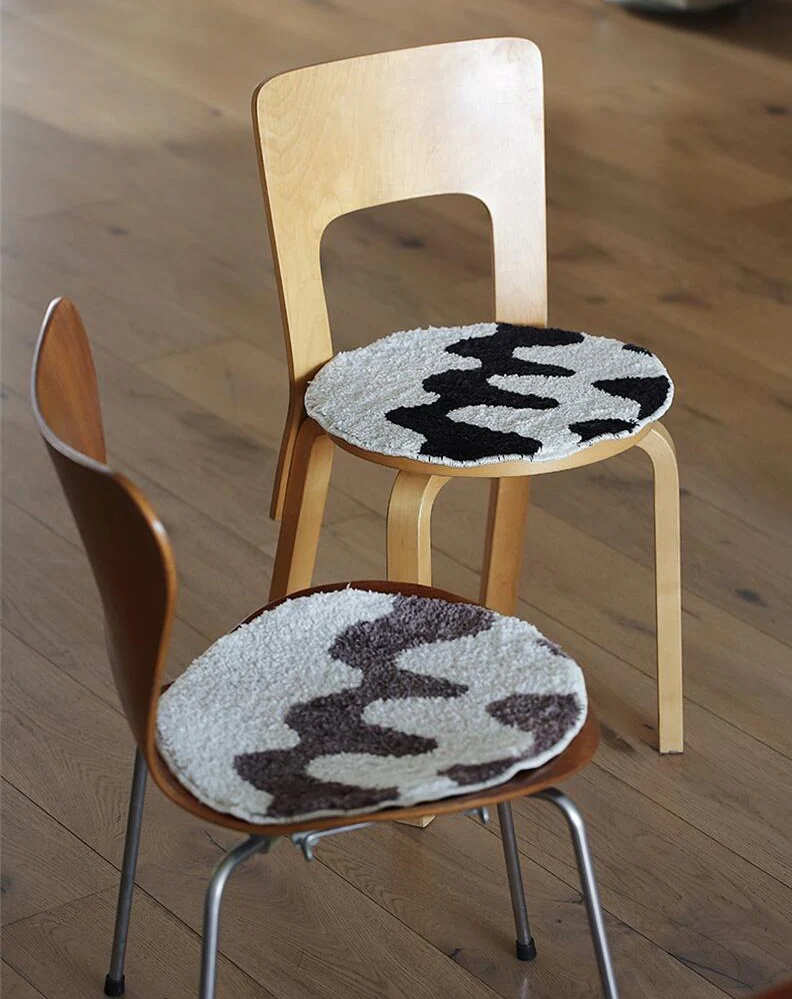 Wavy Grid Seat Cushion - Image 11