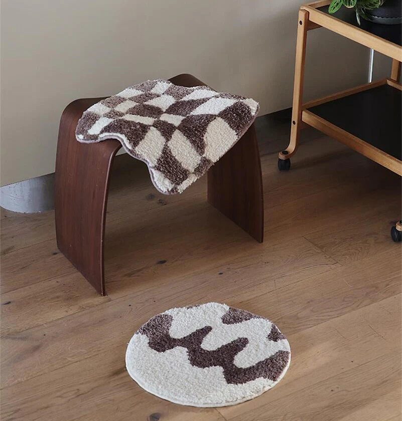 Wavy Grid Seat Cushion - Image 6
