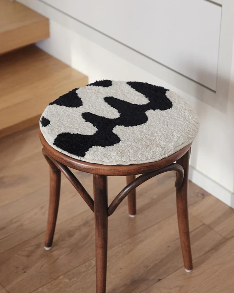 Wavy Grid Seat Cushion - Image 7