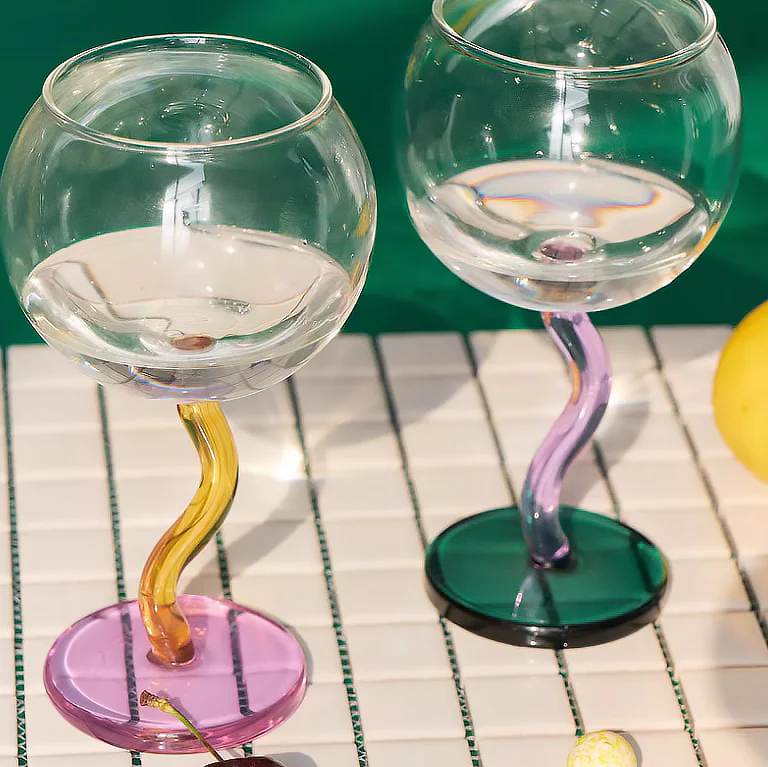 Wavy Handle Globe Wine Glass - Image 5