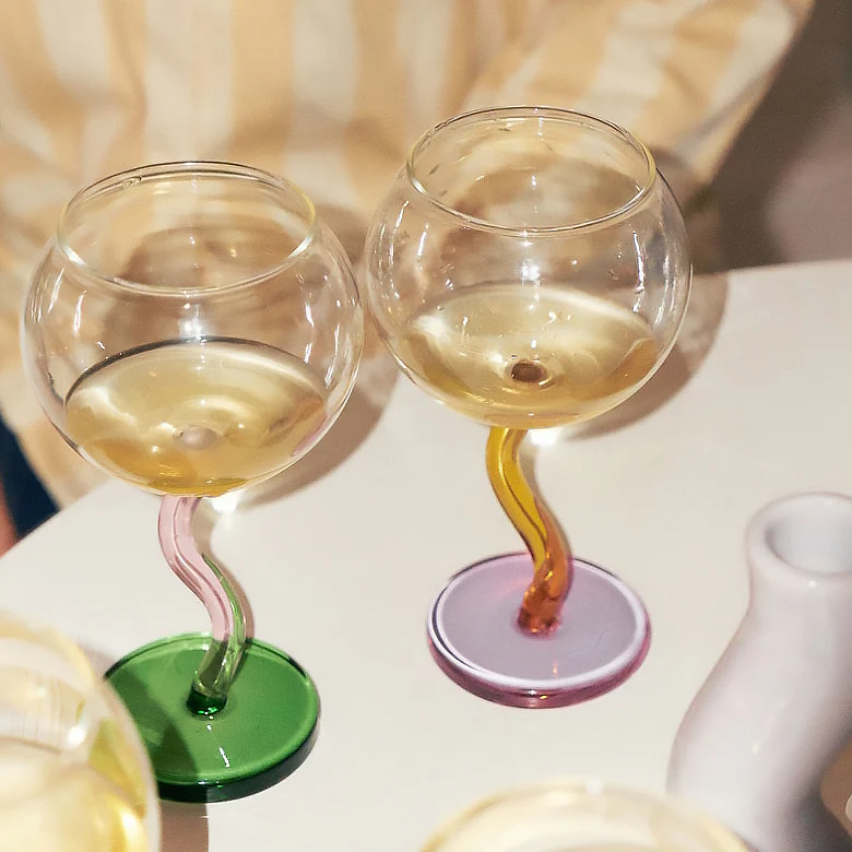 Wavy Handle Globe Wine Glass - Image 6