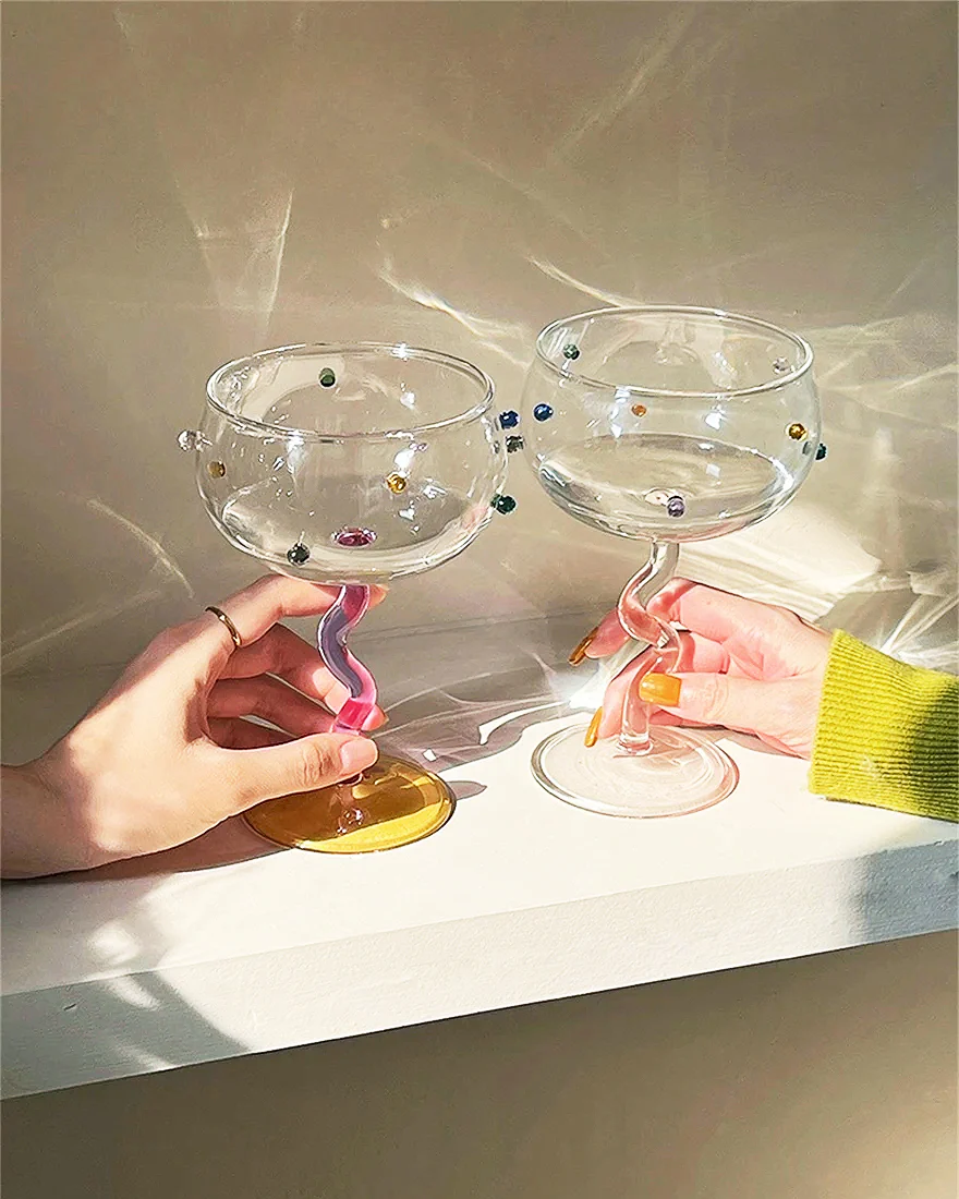 Wavy Handle Globe Wine Glass with Dots - Image 3